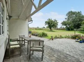Cozy Home In Aarup With Wifi