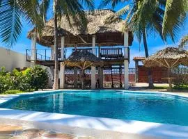 Rancho Cali, Playa Las Hojas, El Salvador