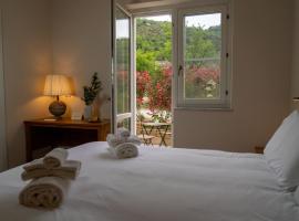Torre de Jaco - Wellness Inn，位于Torraca的酒店