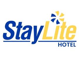Staylite Candon Hotel，位于Candon的酒店