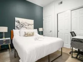 CozySuites Stunning 1BR in Downtown Pitts 42
