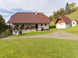 Chalet in Eberstein near Saualpe Ski，位于Eberstein的酒店