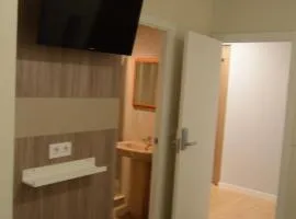 水晶1号酒店