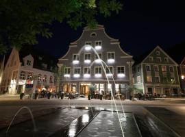 Hotel am Schrannenplatz，位于梅明根的酒店