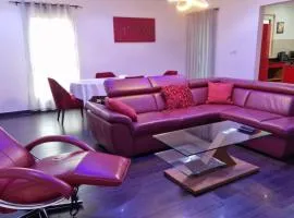 Appartement red, classique et harmonieuse