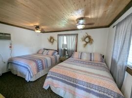 Squaw Valley Motel Room 8，位于斯阔谷的酒店