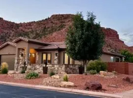 Luxury Pet Friendly Holiday Home La Estancia Kanab
