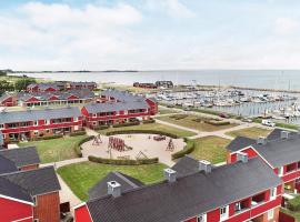 4-person cabin in Lemvig holiday park，位于莱姆维的酒店