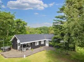 6 person holiday home in Thyholm-By Traum