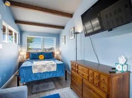 2nd Floor Studio #4 with Ocean View and Covered Deck