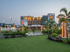 Hotel Highway King Bilaspur，位于古尔冈的酒店