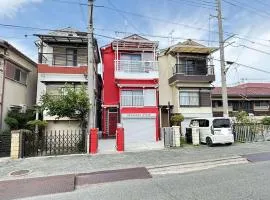 一棟貸しの宿 貸別荘 寝屋川ハウス NEYAGAWA HOUSE! for up to 10 people, 3 min walk from Keihan Kayashima Station, 京阪電車 萱島駅から徒歩3分, キーボックスの暗証番号はご予約後に宿からのメッセージ欄にてご確認下さい,