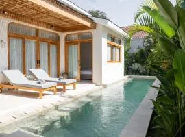 Aquae Villas - Rosa - Luxury Villa - 2bdr with Pool - Kuta Lombok