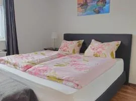 NEU Ganze Wohnung Boxspringbett & Gartenzugang