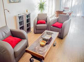 Peaceful Family Cottage，位于维尔雅尔姆的酒店