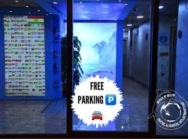 Dolphin Hotel & Hostel
