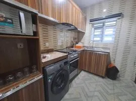 Oghomwen Lodge and Service Apartment