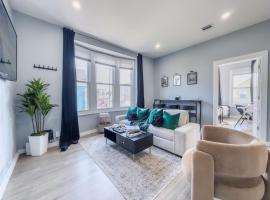Elegant NYC View Stay Park Free 6 beds Sleep 8，位于Kearny的酒店