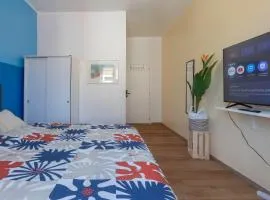 Chambre de luxe RIO a Liège Sale de bain privée check in autonome cuisine partagée