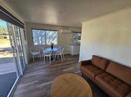 BIG4 Kerang Riverfront Holiday Park，位于Kerang的酒店