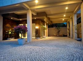 SUMMER88 Boutique Hotel Azara, 4 Km from Airport, Near Kamakhya Temple，位于古瓦哈提的酒店