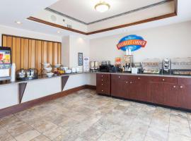 Baymont Inn & Suites By Wyndham Covington，位于卡温顿的酒店