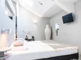 Newly Refreshed Weaving Mill Stay Free Parking