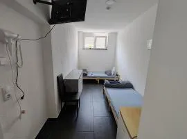 Nina Zimmer Zentral Günstig