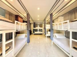 Chill Inn Lipa Noi Hostel and Beach Cafe，位于苏梅岛的酒店