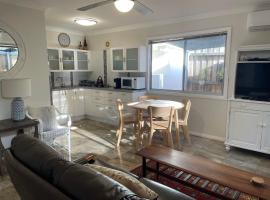 Patonga Street Retreat，位于Patonga的酒店