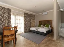 Woodpecker's Guest House