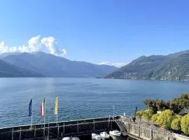 Attico vista Lago in Centro