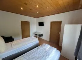 Monteurswohnung mit Durchgangszimmer nähe Innenstadt