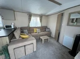 Comfy Cosy Caravan_Romney Sands