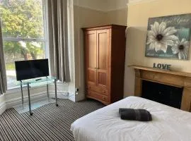 101 - Room 1 - Uplands