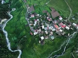 Guest house River side Adishi