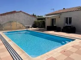 Villa accueillante à Saint-Froult avec piscine privéeB