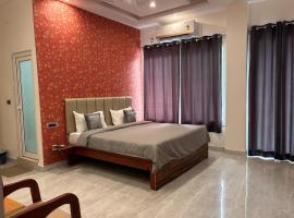 Bed iN Mountain - BNM Stays，位于Chutwāpīpal的酒店