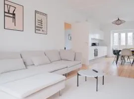 Beautiful and bright 4-bedroom apartment - 51