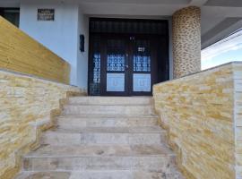 StudioApartment LUXOR，位于康斯坦察的酒店