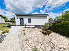 Ferienhaus "Laila" ID 16019-2，位于Möllenhagen的酒店