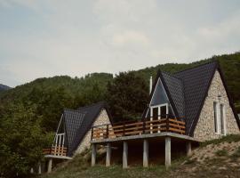 Pjesnikova Dolina，位于莫伊科瓦茨的自助式住宿