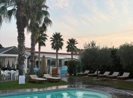 B&B Resort El Bisagrà，位于斯卡莱阿的酒店