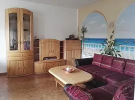 uriges Ferienhaus in Weißenburg Einbauküche und Garten