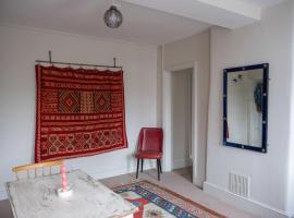 Cosy Ground Floor Flat by Catherine Hill Frome，位于弗罗姆的酒店