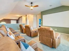 Game Room, Hot Tub and Fire Pit! Grand Prairie Home