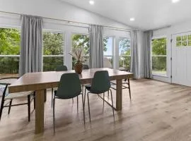 Casa Verde, Updated Home with 3 Beds, 1.5 Baths, Sleeps 6