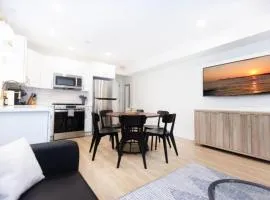 Beautiful remodeled 3 bdr condo 200 ft from beach