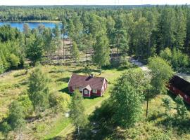 Holiday home Småland Siggamåla，位于Husjönäs的酒店