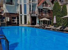 Hotel Kalyan & Spa，位于基希讷乌的酒店